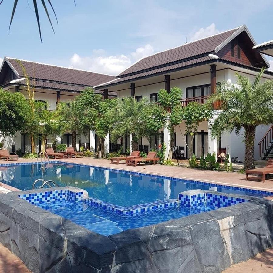 Vang Vieng Savanh Sunset View Resort Exteriör bild