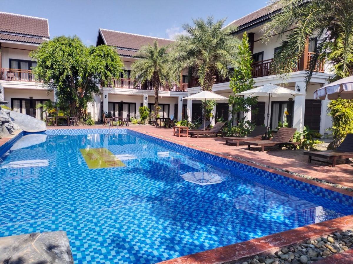Vang Vieng Savanh Sunset View Resort Exteriör bild