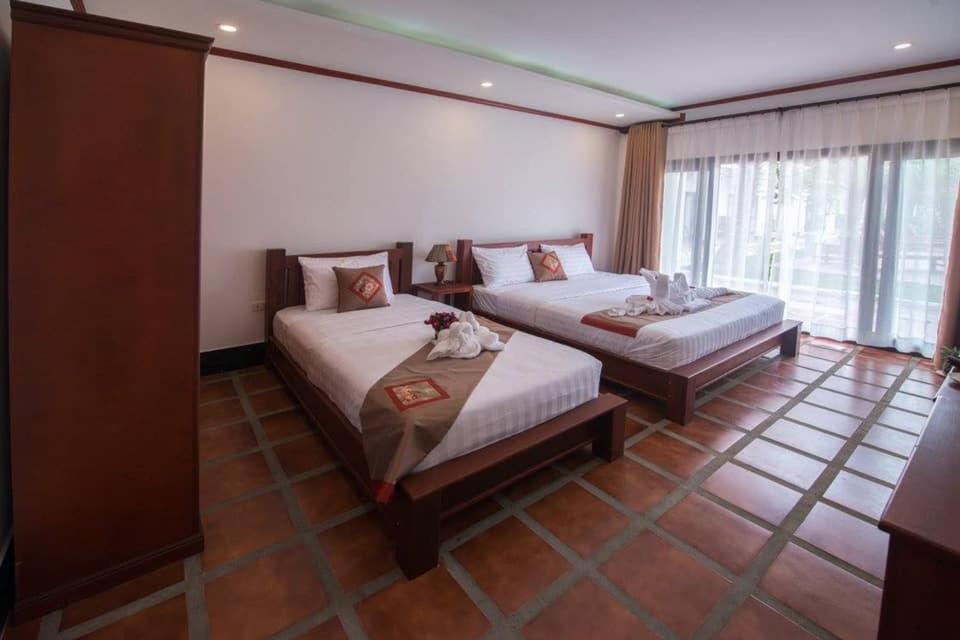 Vang Vieng Savanh Sunset View Resort Exteriör bild