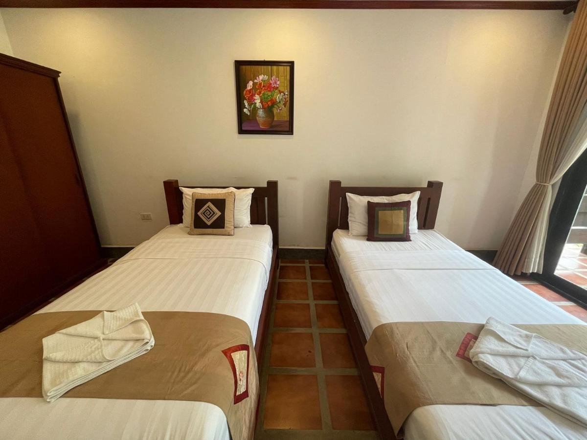 Vang Vieng Savanh Sunset View Resort Exteriör bild