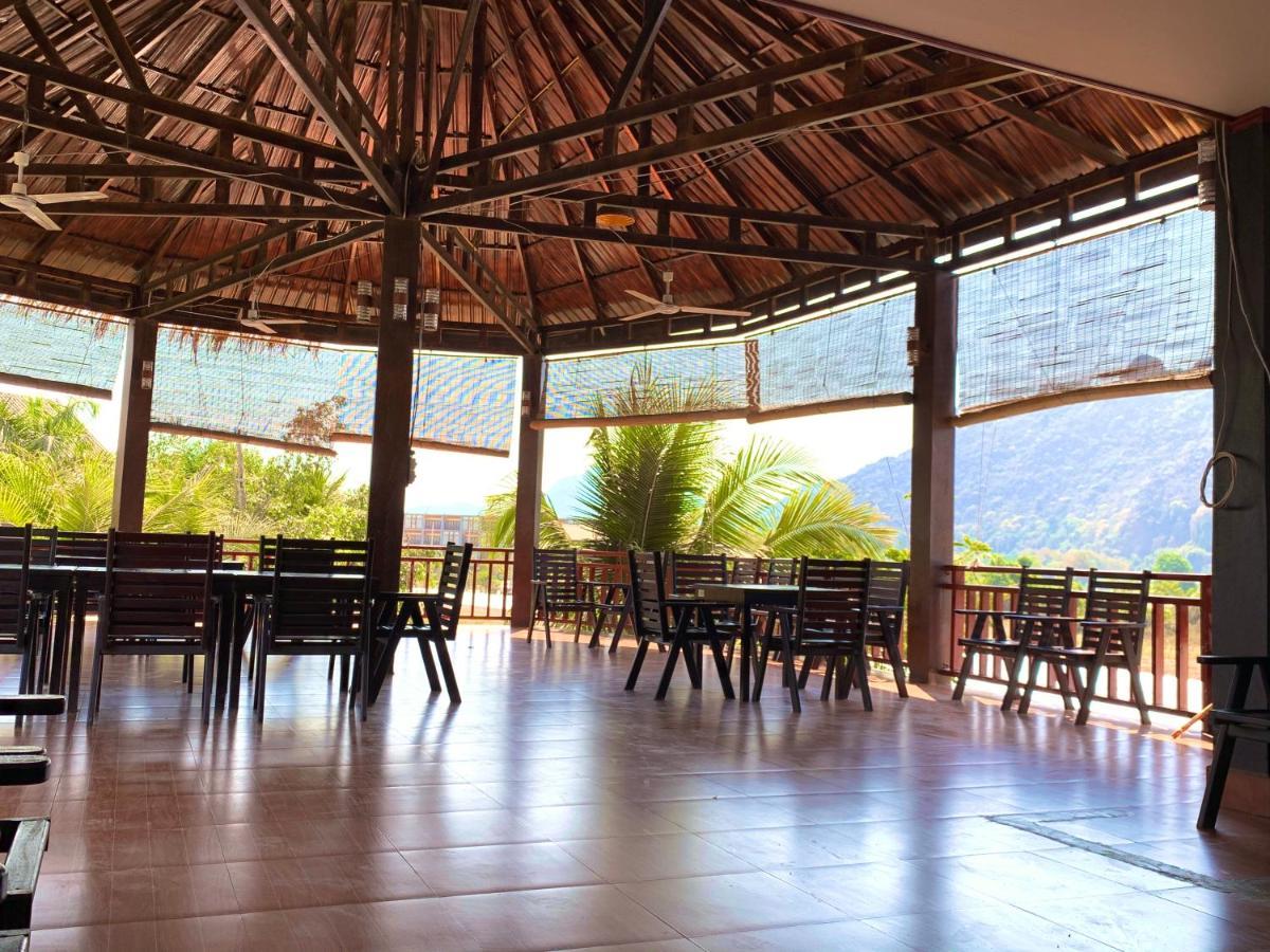 Vang Vieng Savanh Sunset View Resort Exteriör bild